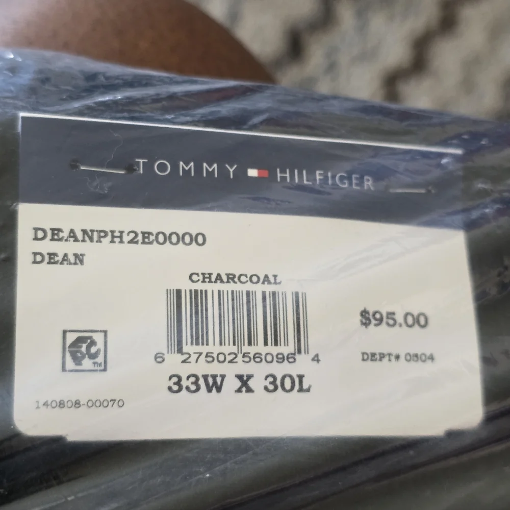 Tommy Hilfiger Mens Dress Pants 33x30 Wrinkle Free Grey Career $95 Relax Fit